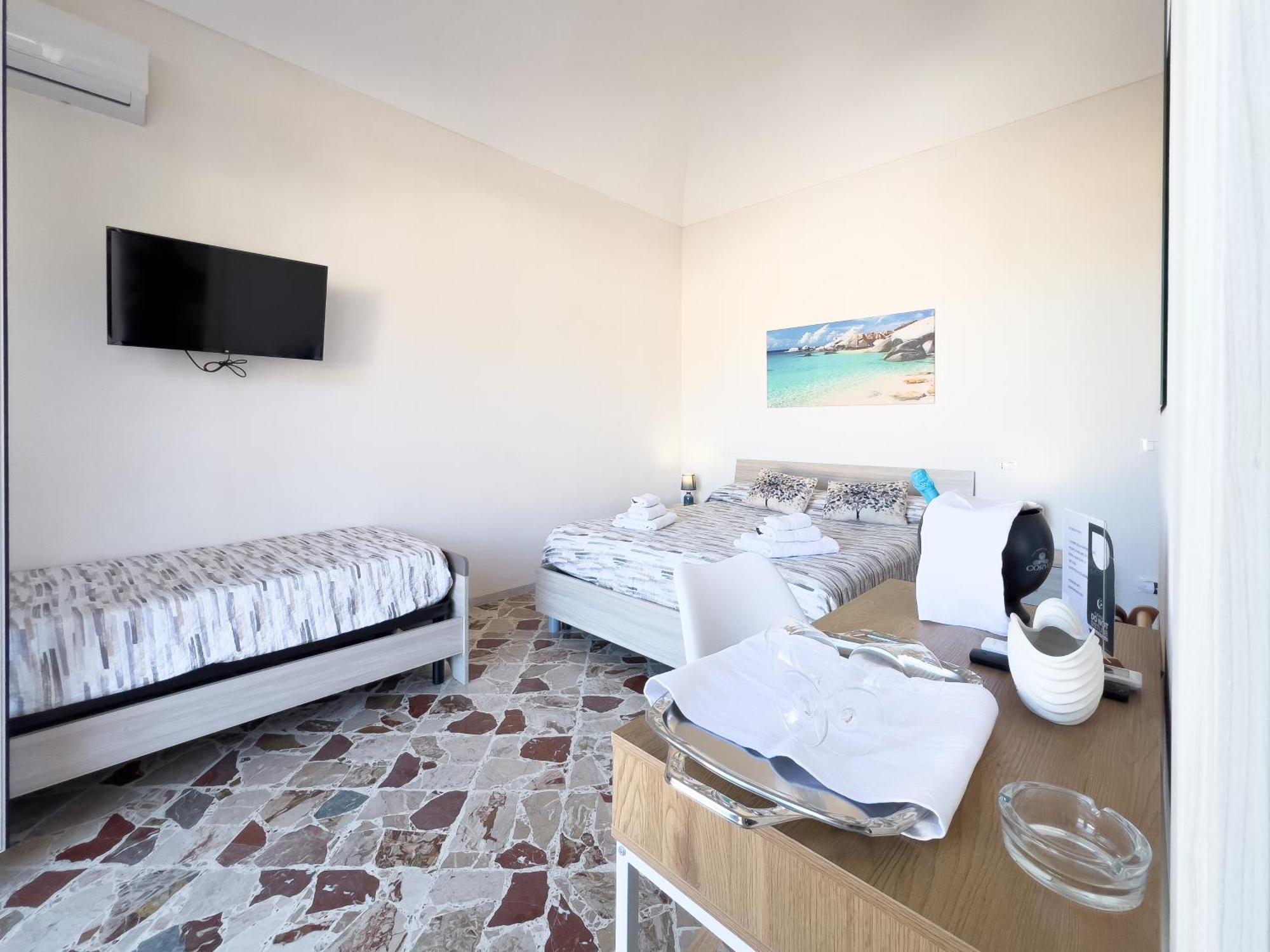 Ponente & Maestro Rooms Favignana Exterior photo