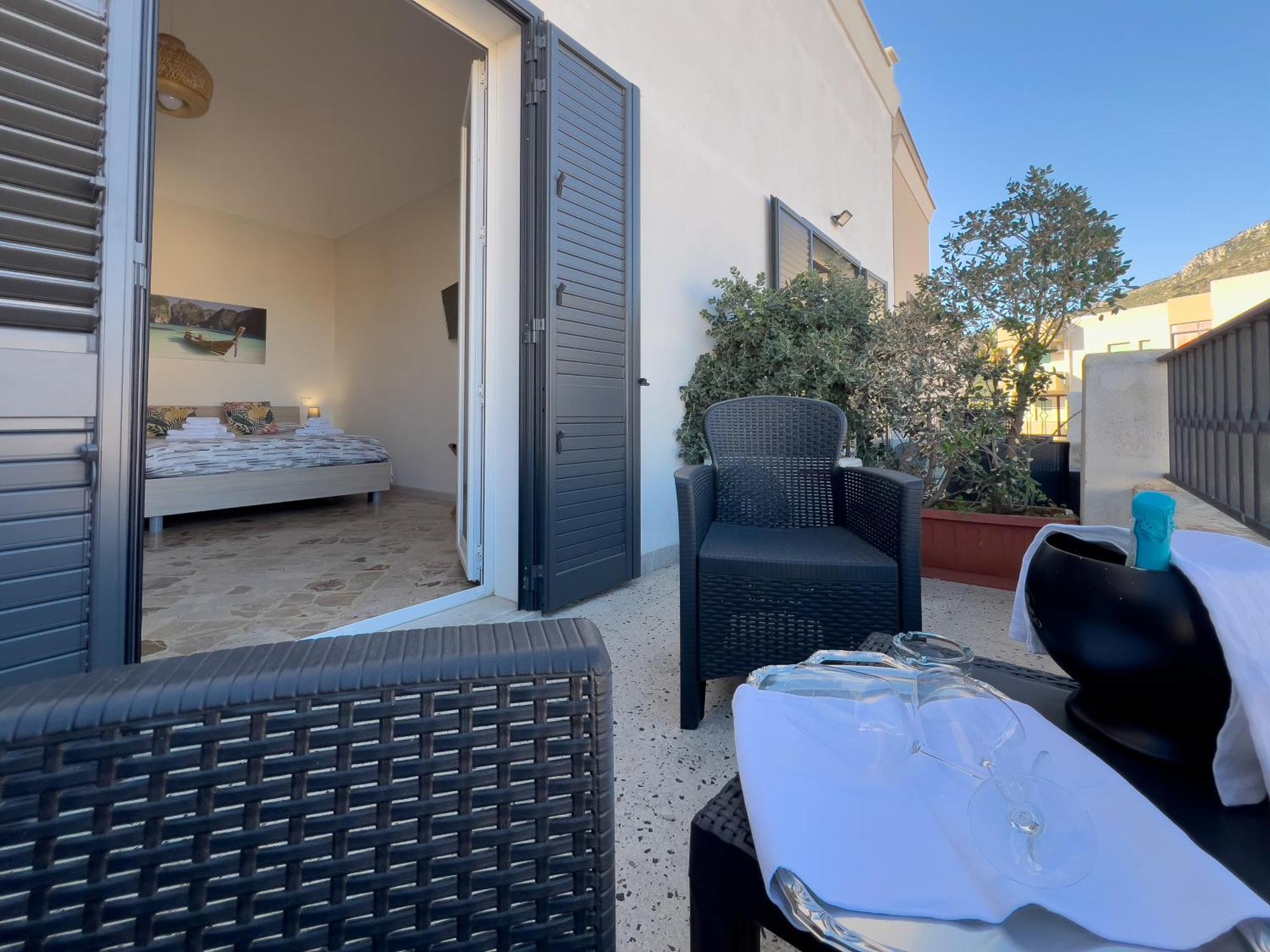 Ponente & Maestro Rooms Favignana Exterior photo